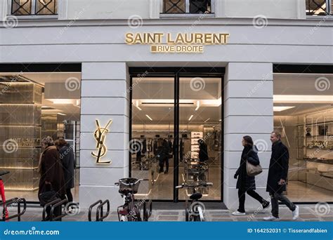 shopper yves saint laurent|yves Saint Laurent boutique.